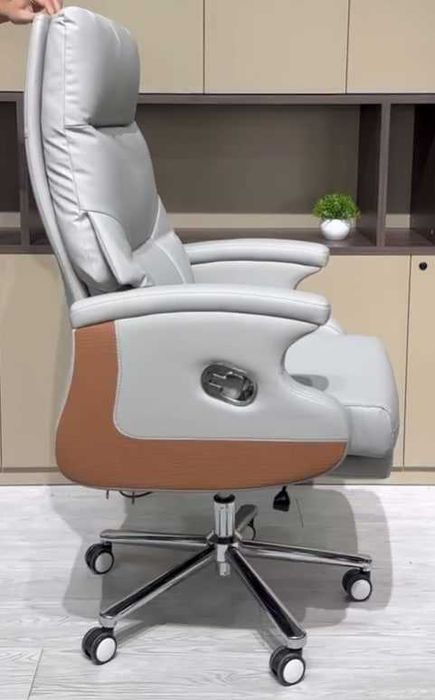 Кресло для офиса и дома -  B 24