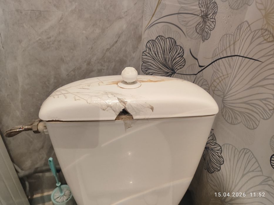 Продам унитаз б/у в хорошем состоянии