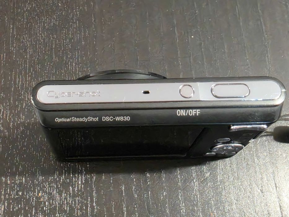Aparat foto digital compact Sony DSC W830 20.1MP 8xZoom