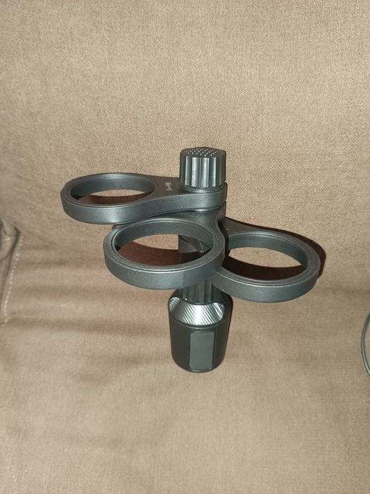 Поставка за чаши за автомобил