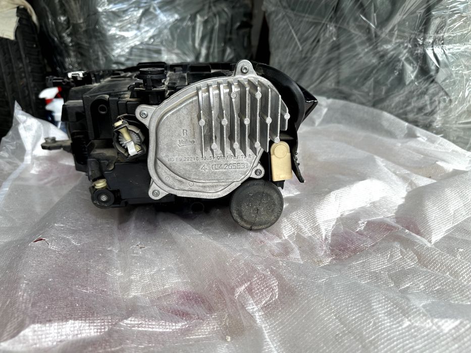 Десен фар за VW T Cross Full LED
