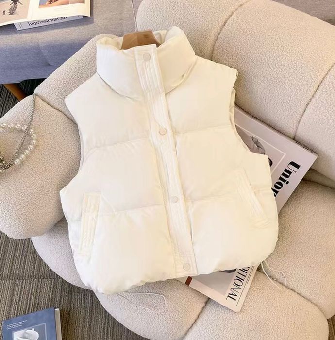 Красивые и новые Безрукавки