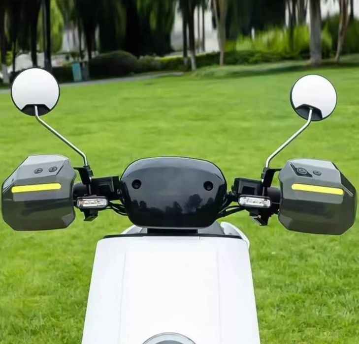 Set 2 x Aparatori Maini Universale pentru Motocicleta, Scuter ATV Quad Buggy / Protectii Ghidon cu Insertii Reflectorizante