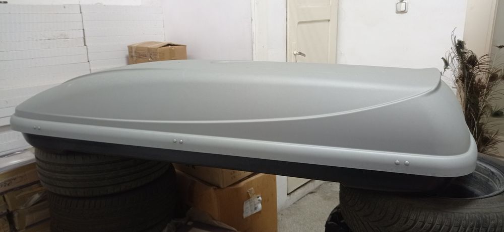 Продавам аутобокс Thule Ocean 200