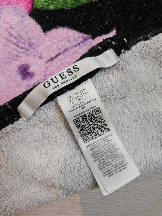 Prosop de plaja superb Guess original cu etichete