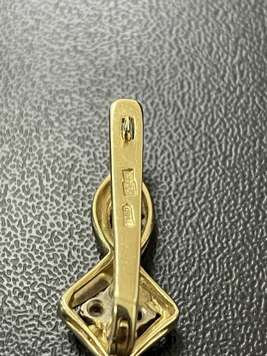 Серьги золотые с бриллмантами 583 пробы.