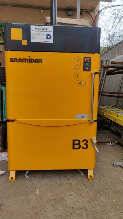 Prese de balotat deseuri din carton,folie,textile