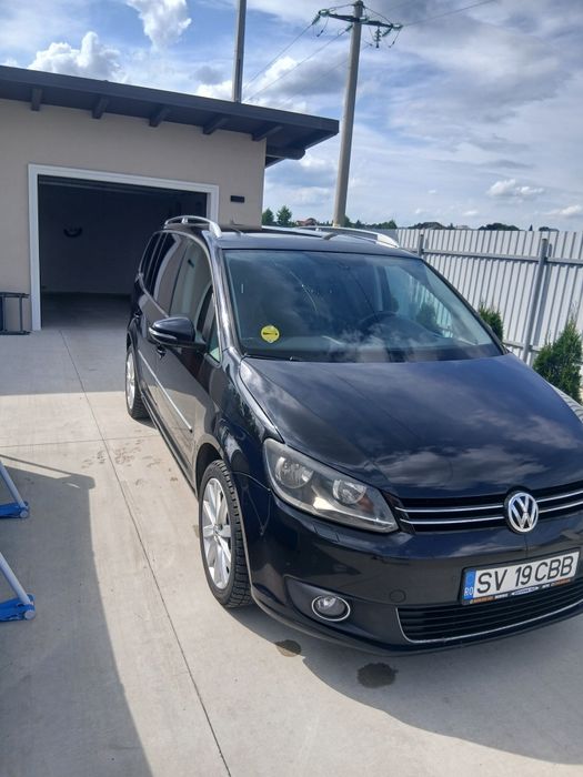 VOLKSWAGEN Touran