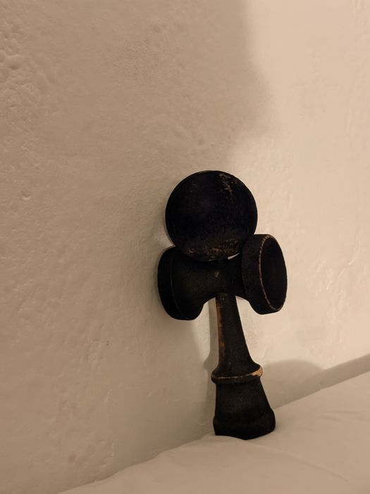 Kendama sweets fuzzy broken shape black