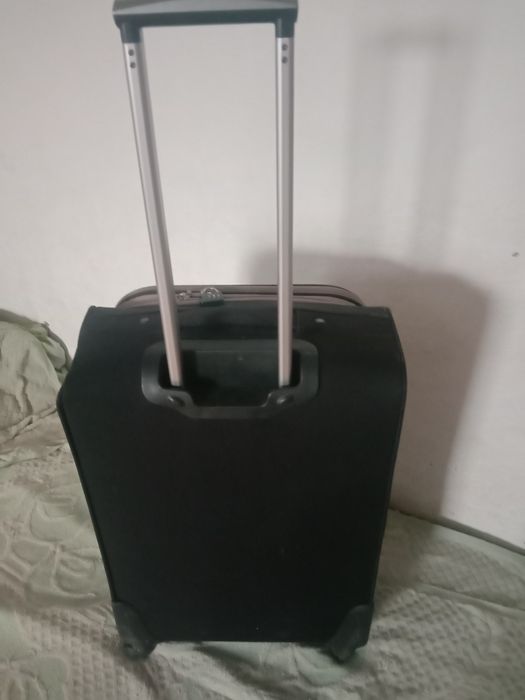 Продам чемодан чемодан