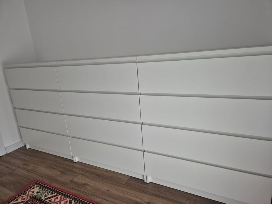 Comoda alba impecabila