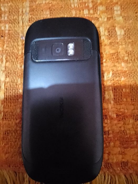 Vând Nokia C-7-00