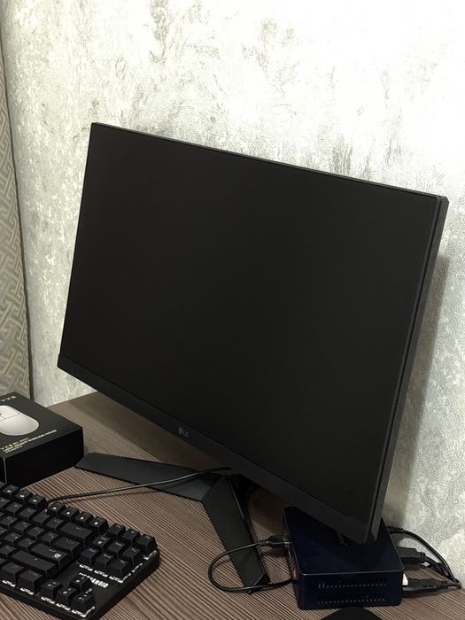 Монитор LG 180hz