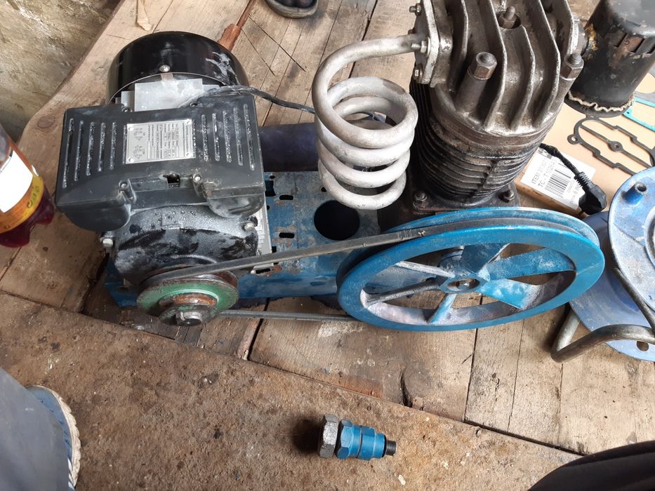 Set garnituri compresor ECR350,cap pompant,segmenti,lamele ,motor 4kw