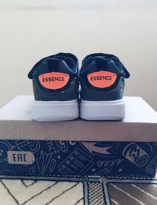 Новые крассовки для мальчика