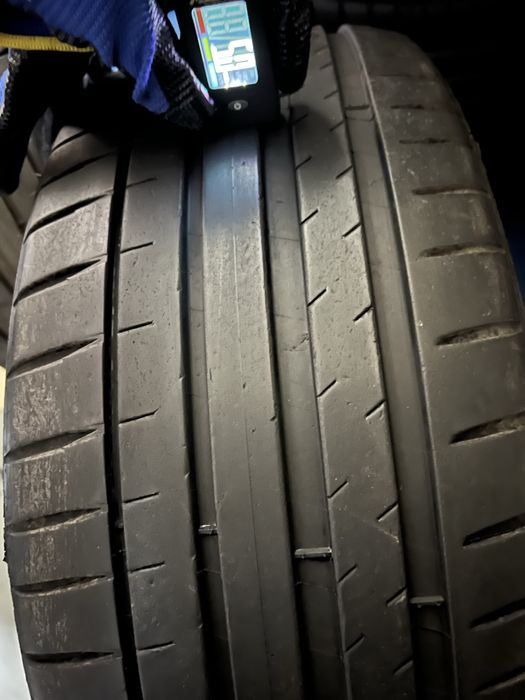 255/45/19 Michelin Pilot sport 4 AO