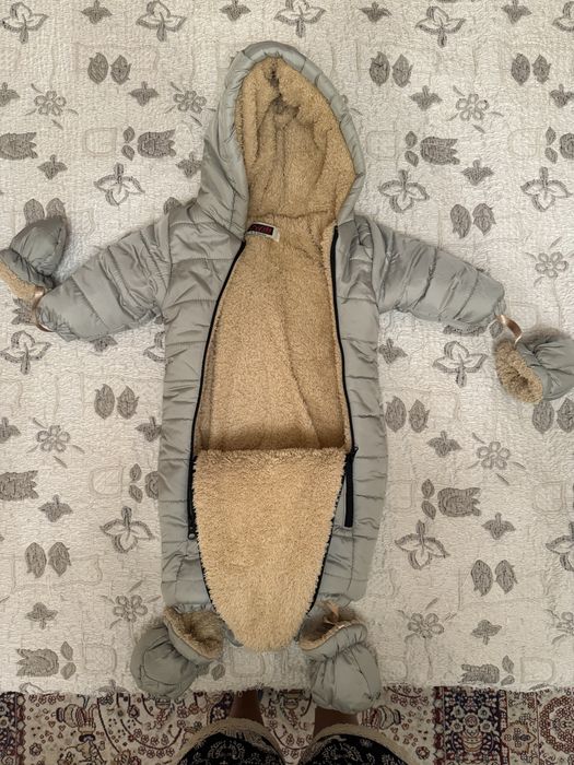 Продам детский зимний комбинезон