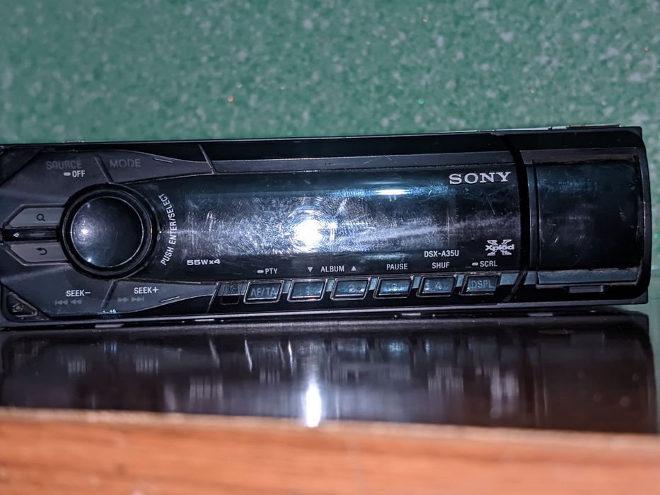 Магнитолы Sony, Kenwood, Damas.