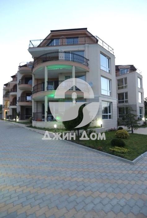Продава се Тристаен апартамент в Обзор - 87 кв.м за 1184 €/кв.м - Снимка #9