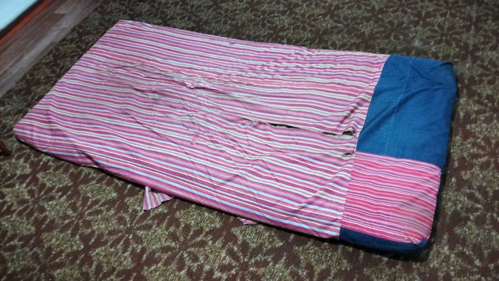 Отдам ватный матрас