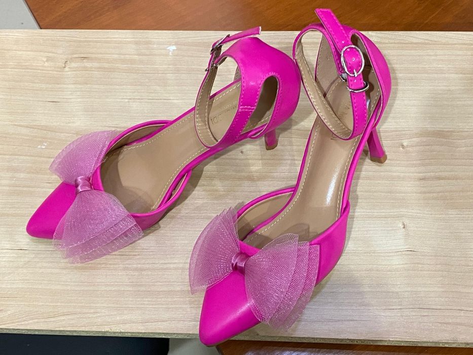 Продаю туфли женские