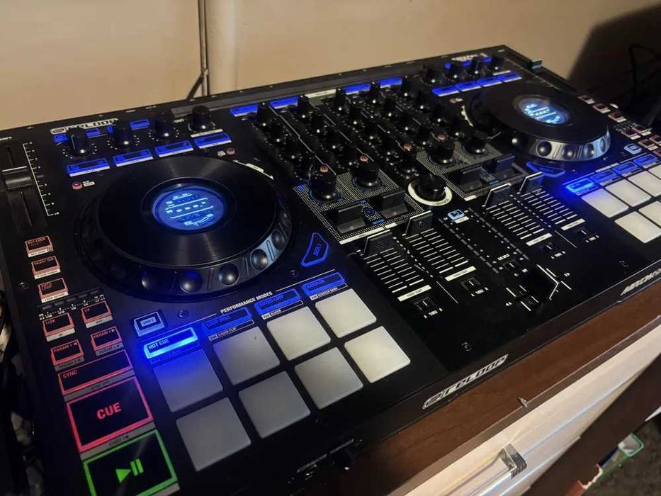Reloop Mixon 8 Pro DJ Controller\ DJ Контролер Чисто нов със скин