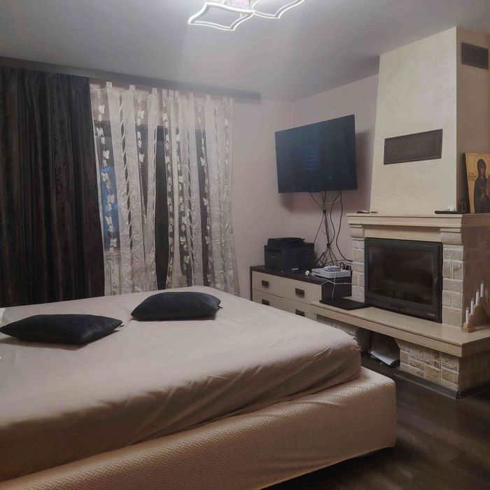 Vila  Bârnova  -Bucium  5 camere, sauna, și  piscina