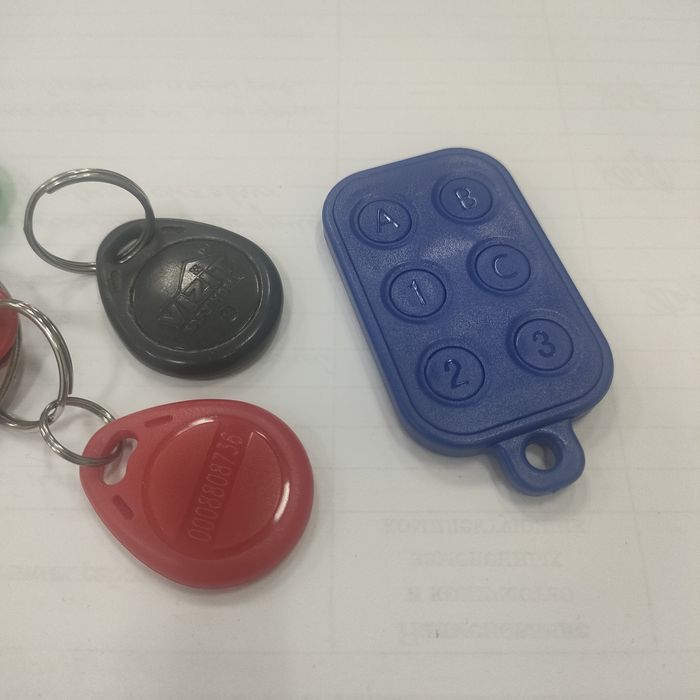 Брелок для подъезда