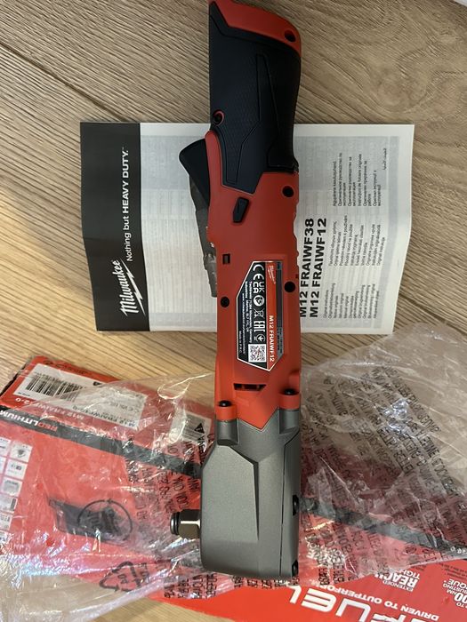 Chei clichet Milwaukee M12 FHIR14LR ; M12 FRAIWF38 ; M12 FRAIWF12 , toate cu capul diferit : 1/4;3/8 si 1/2 , doar corpuri / noi ,niciodata folosite
