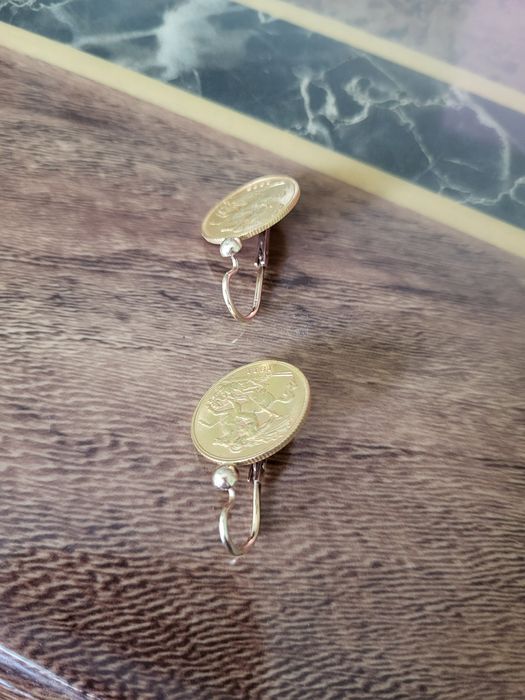 Vând cercei din aur cu cai