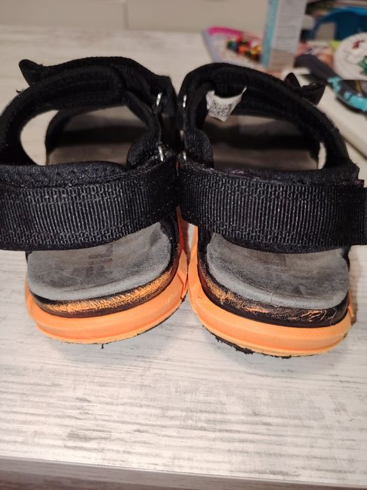 Запазени сандали 34номер