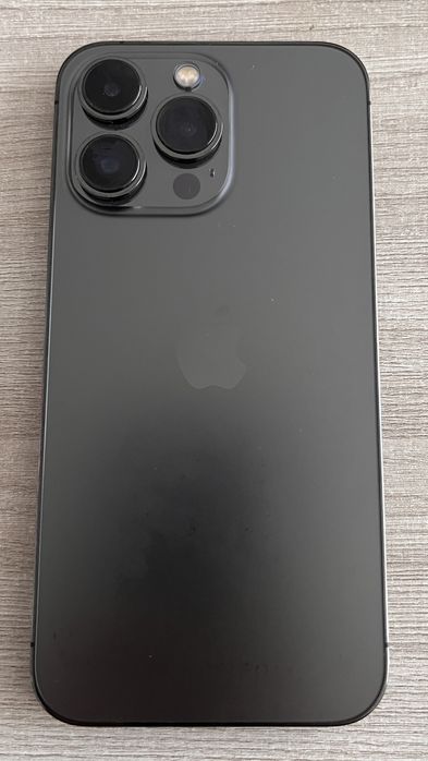 Apple 13 pro в отличном состояний