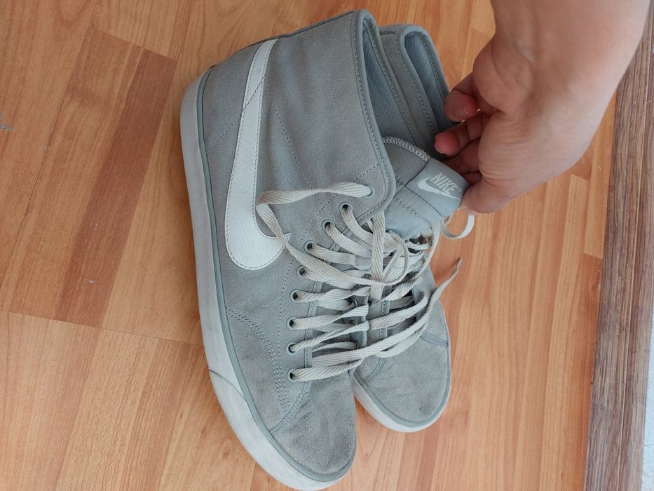 Tenisi  nike barbati  44/45       .