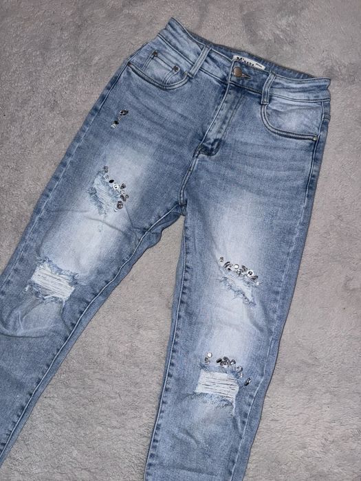 Дънки с камъни размер ХС/С