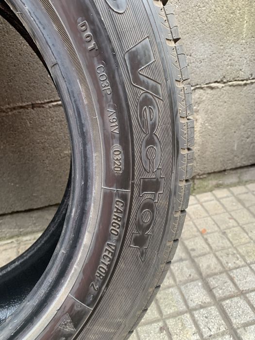 Anvelope -215/60/17 C