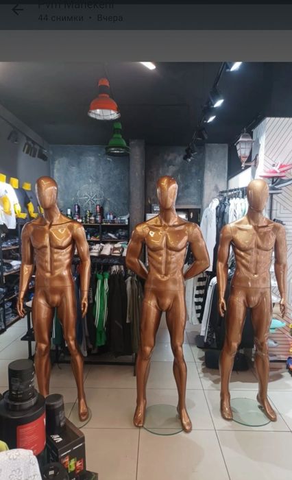 Манекени за магазини за дрехи