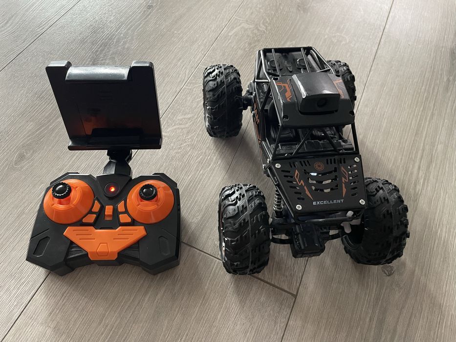 Masinuta cu telecomanda si camera live 2 acumulatori