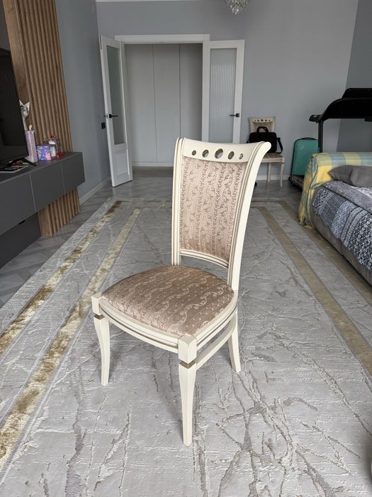 Стулья для гостинной