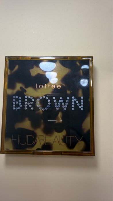 Paleta Huda beauty toffee brown