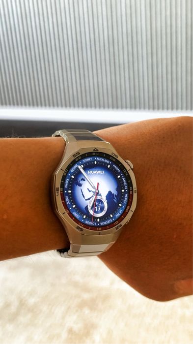 Huawei GT 5 pro титановый + 2 ремешок