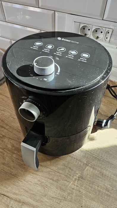 Air Frier / Friteuza aer cald SwissHome