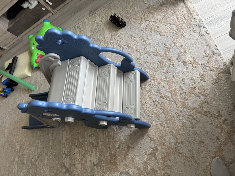 Продам горка новый .