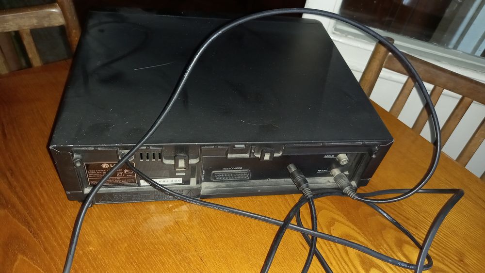 Продам DVD, видео магнитофон