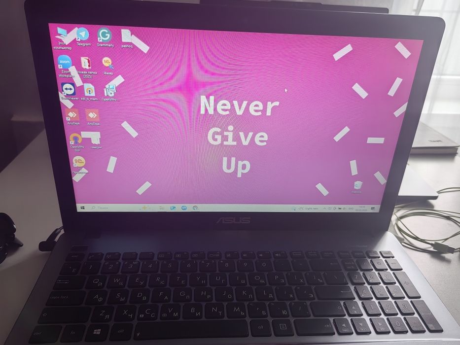 Ноутбук Asus x550l core i3