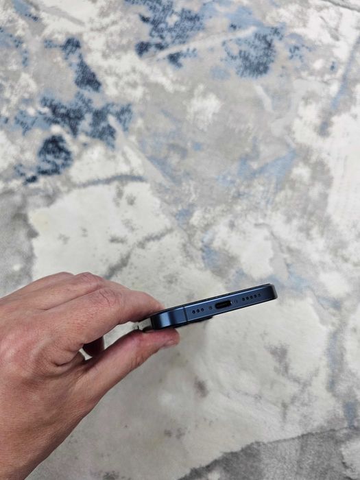 Iphone 15 pro 256 blue