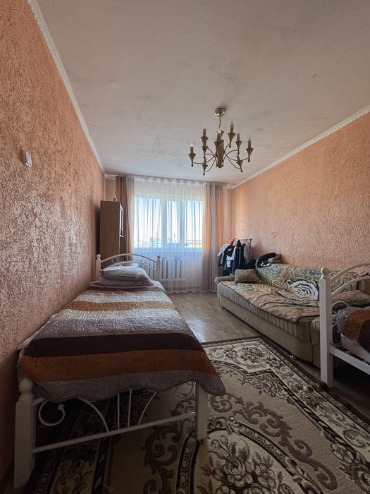 Продаю 4-комнатную квартиру на Востоке 2.