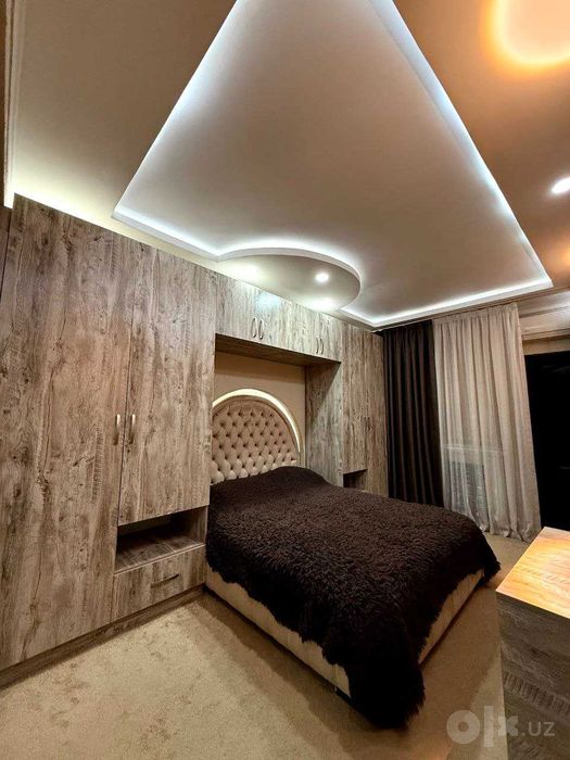 Юнусабад, 3*4/1/4 Кирпич, не торец, ипотека да, парковка с навесом