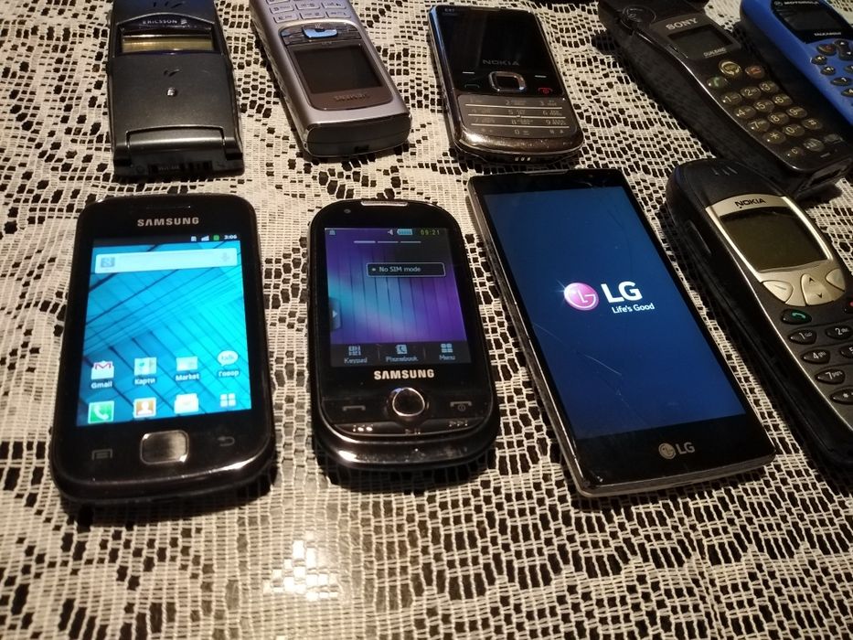 Стари телефони Nokia и други