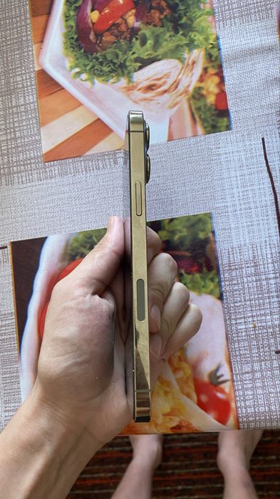 Iphone 13 pro max gold 128 ochilmagan hech qayeri almashmagan