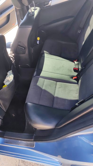 Vând Mercedes-Benz c250